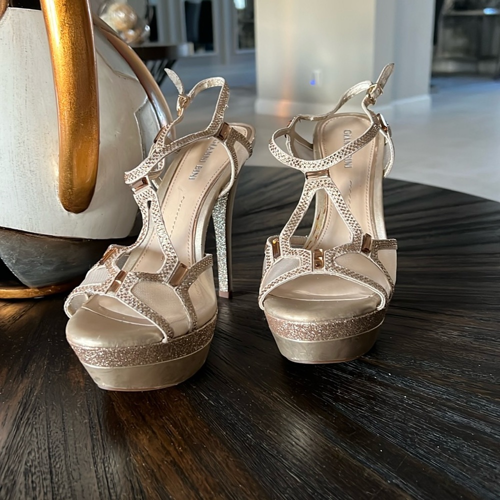 Gianni Bini gold high heeled sandal